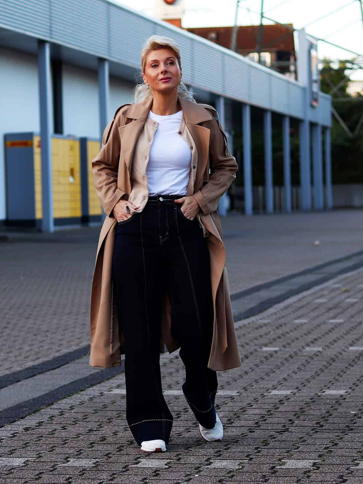 relaxed trench with straight jeans and sneakers for everyday mom style