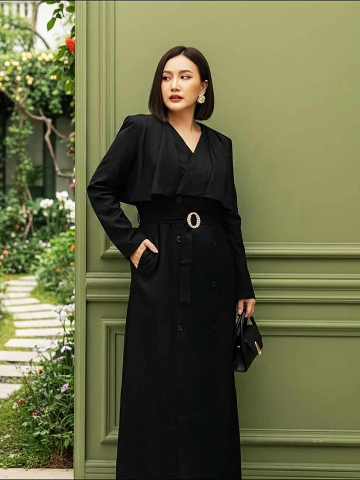 full-length black dress with defined waist and long sleeves classy outfits for date 