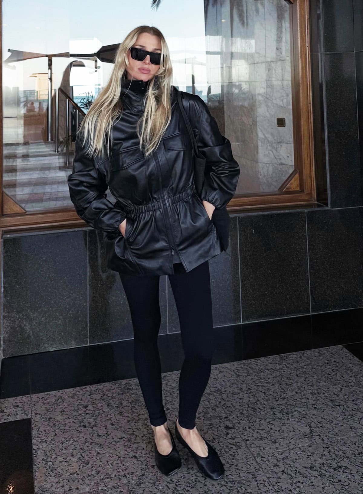 cute casual outfit with black leggings and oversized leather jacket for women, cute outfits with leggings for women over 30