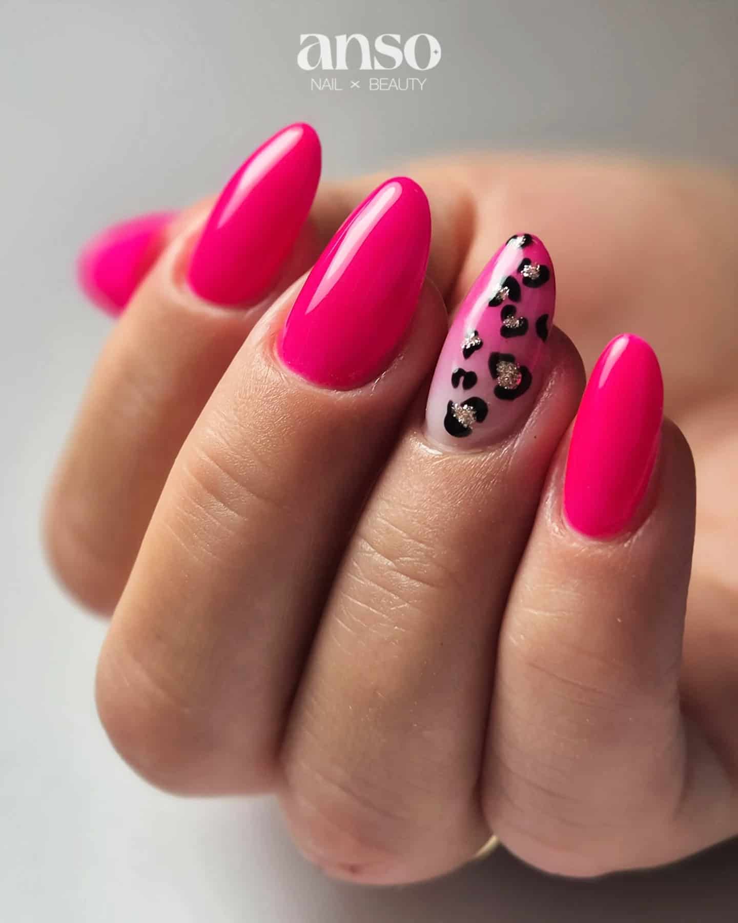 neon pink nails, nail art