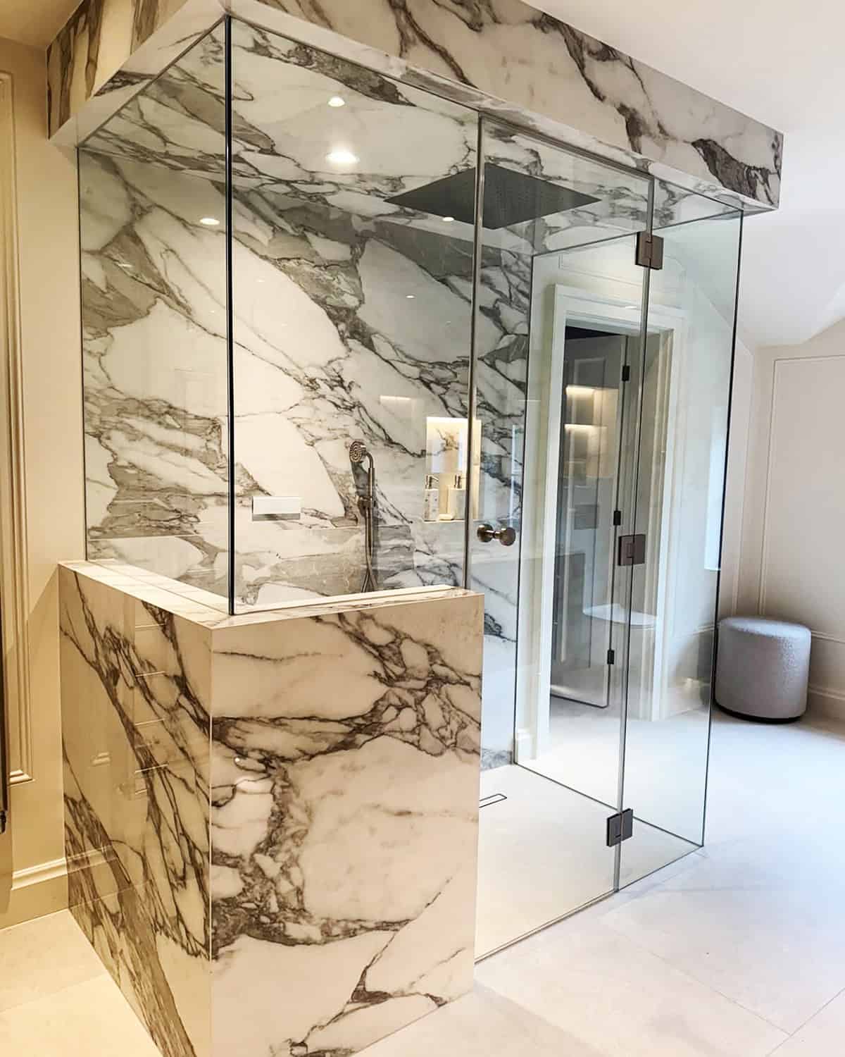 full marble enclosure statement shower bathroom tile ideas