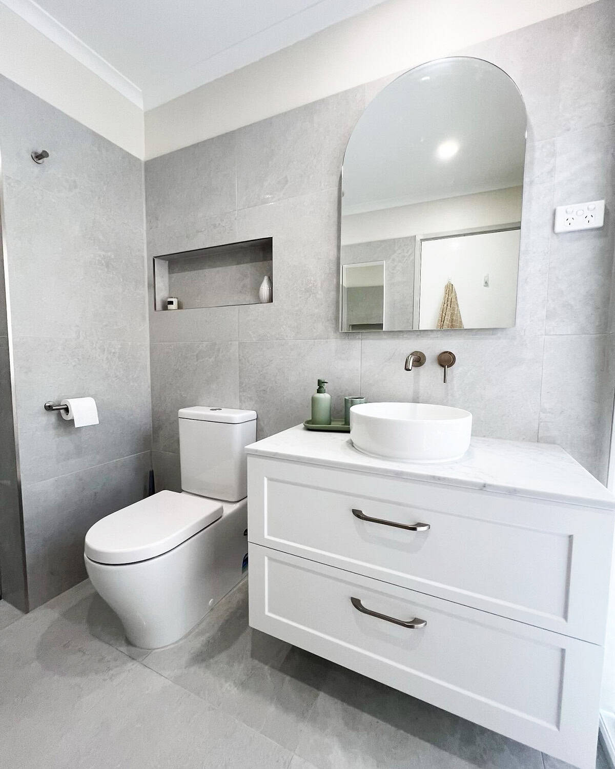 large format gray stone tile bathroom tile ideas