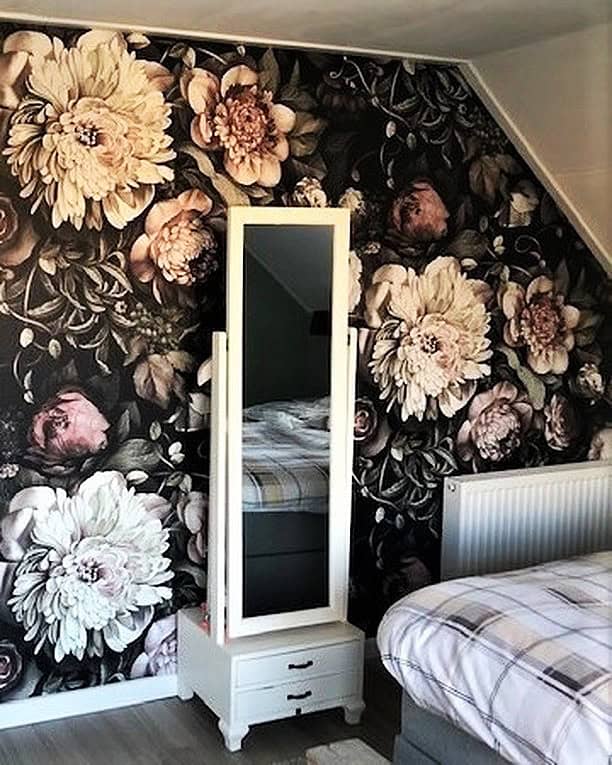 black floral wallpaper for bedrooms