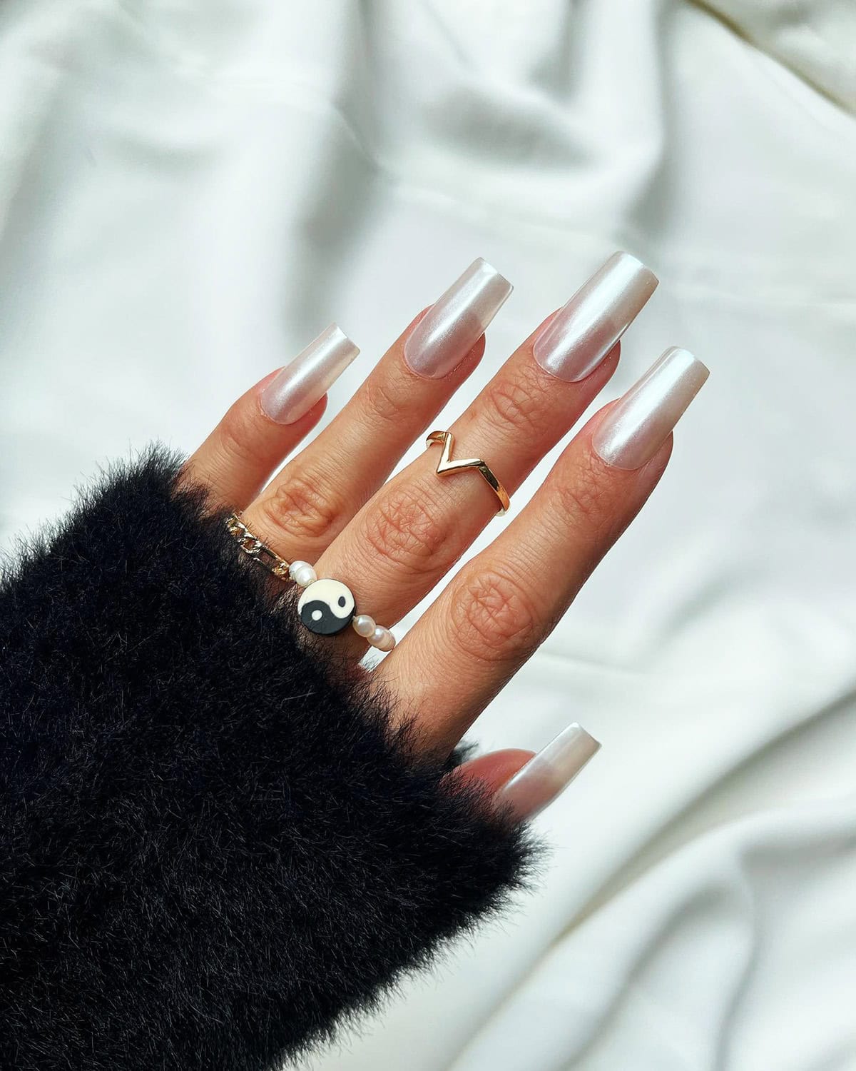 Long coffin nails with pearly white chrome ombre finish white chrome nails