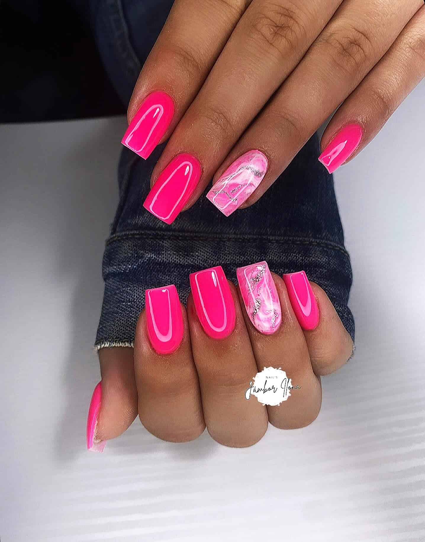neon pink nails, nail art