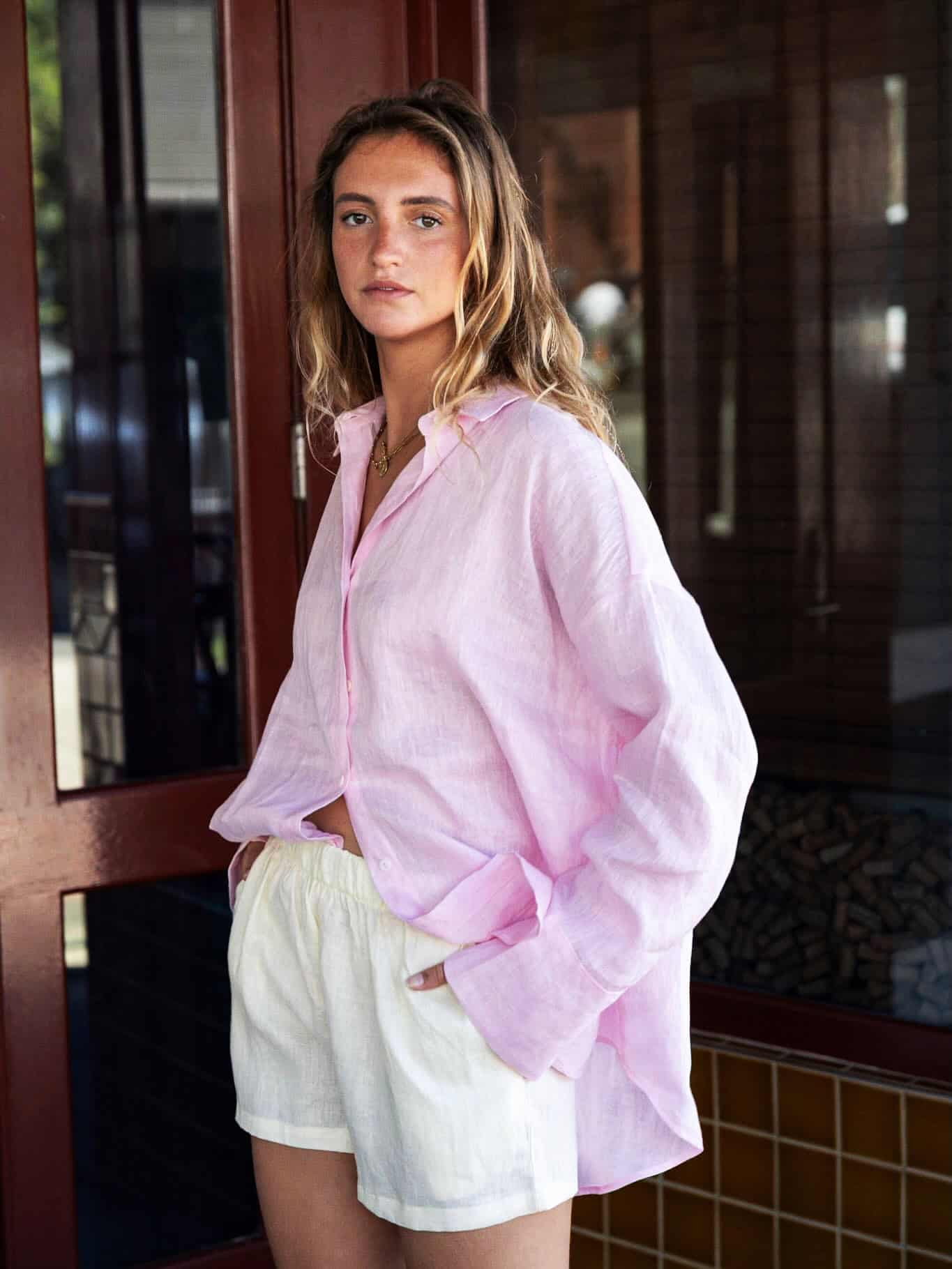 pink oversized linen shirt, luxury summer outfits