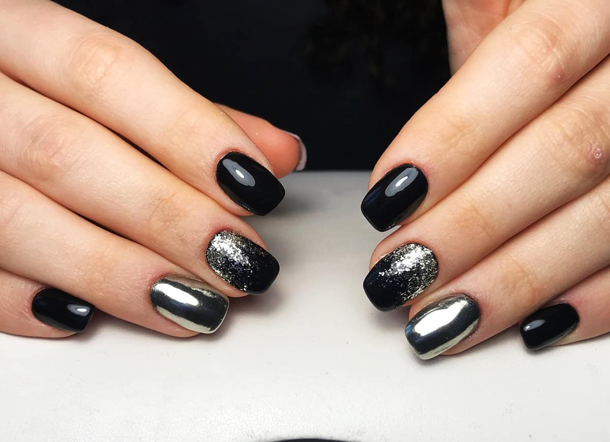 mixed black chrome, glitter, and solid polish short square nails black chrome nails