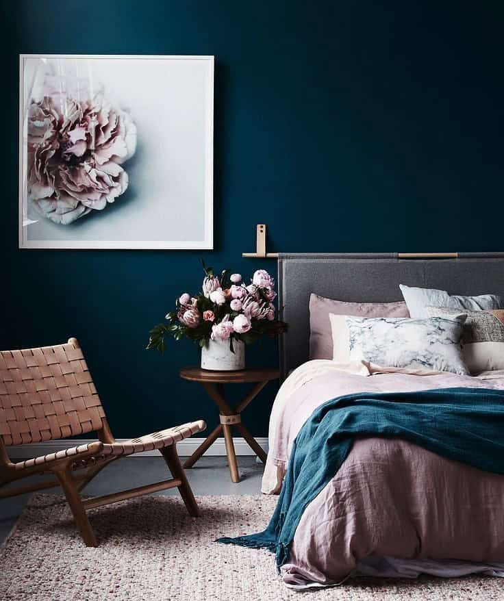 dark blue wallpaper feature wall