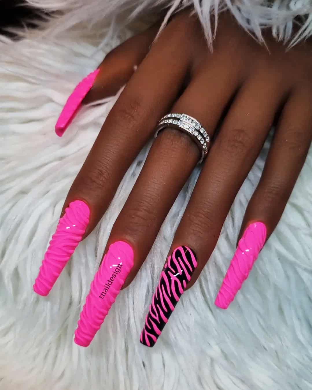 neon pink nails, nail art