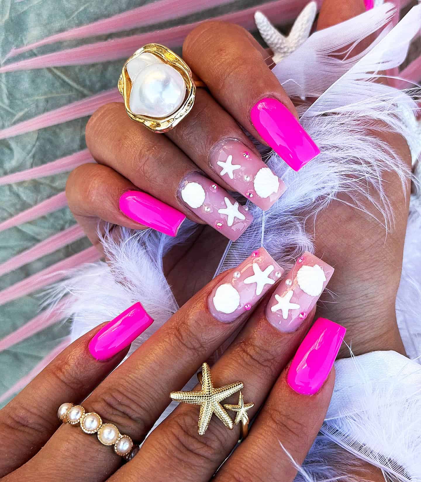 neon pink nails, nail art