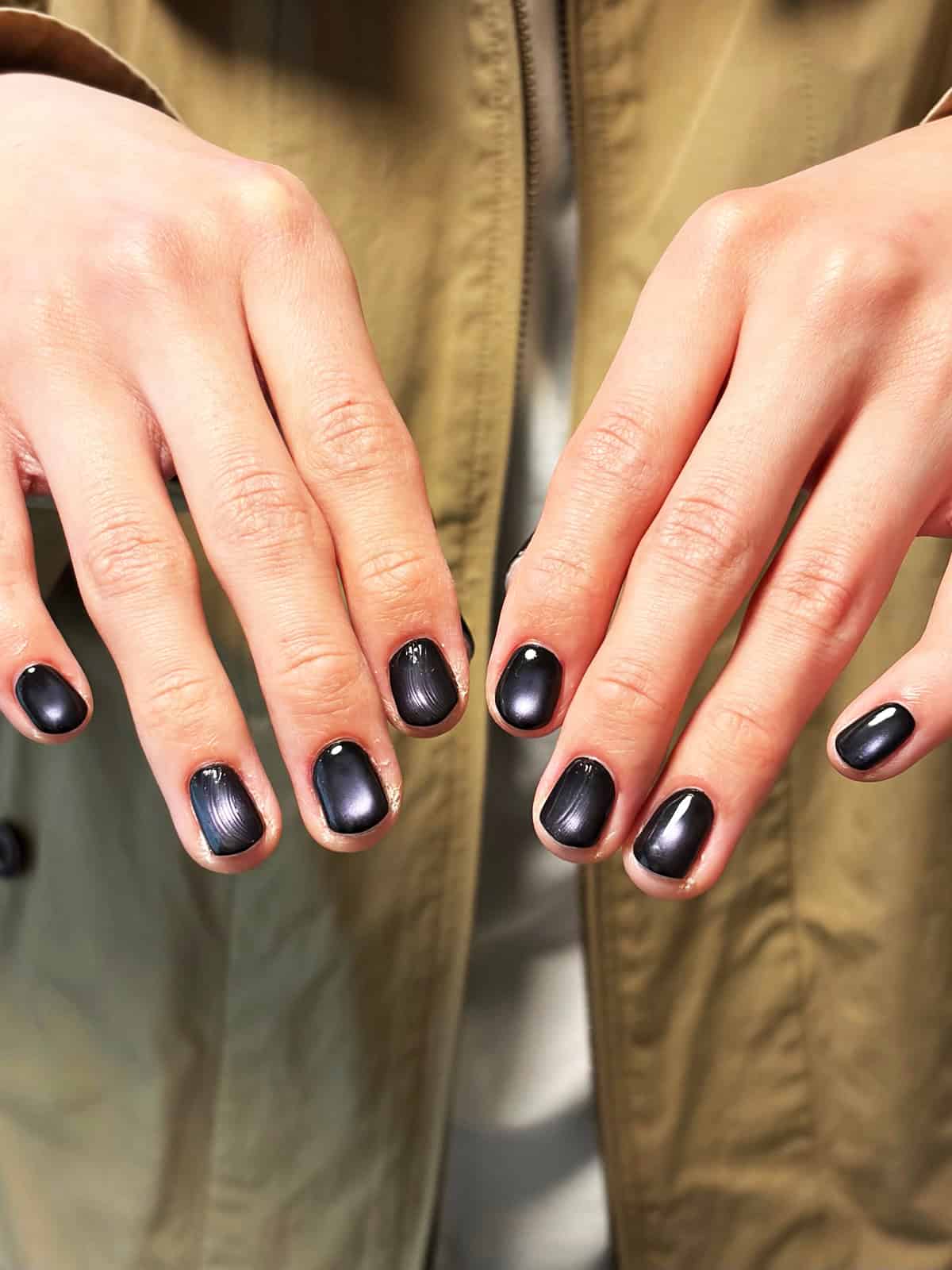 dark charcoal minimal men's nails
