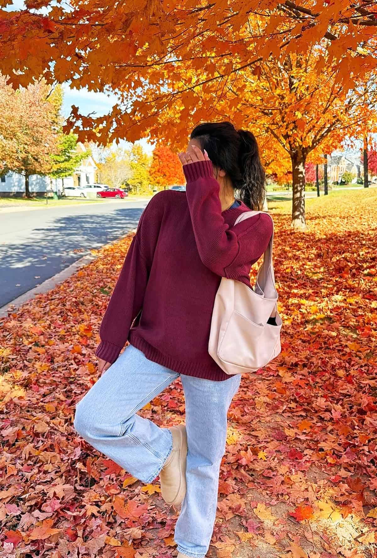 burgundy oversized knit light denim jeans and sweaters for fall