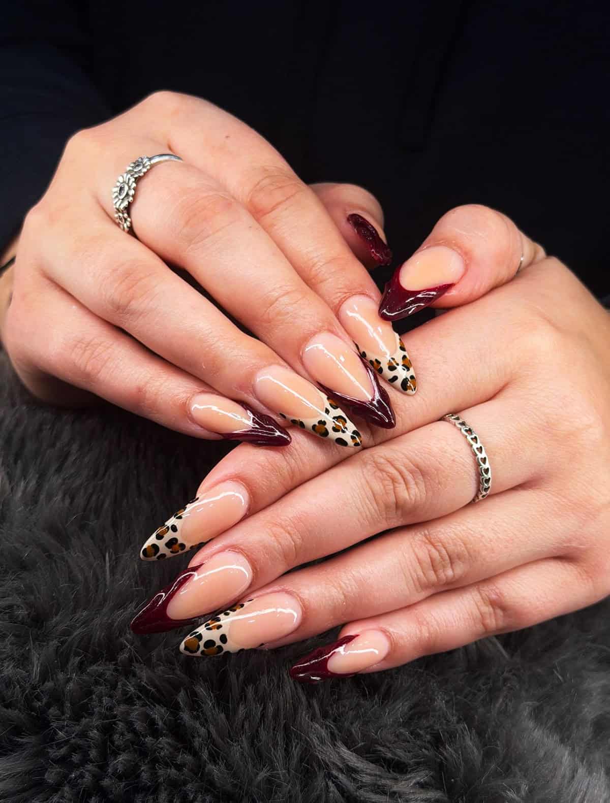nude burgundy V-tip leopard nails fall leopard print nails
