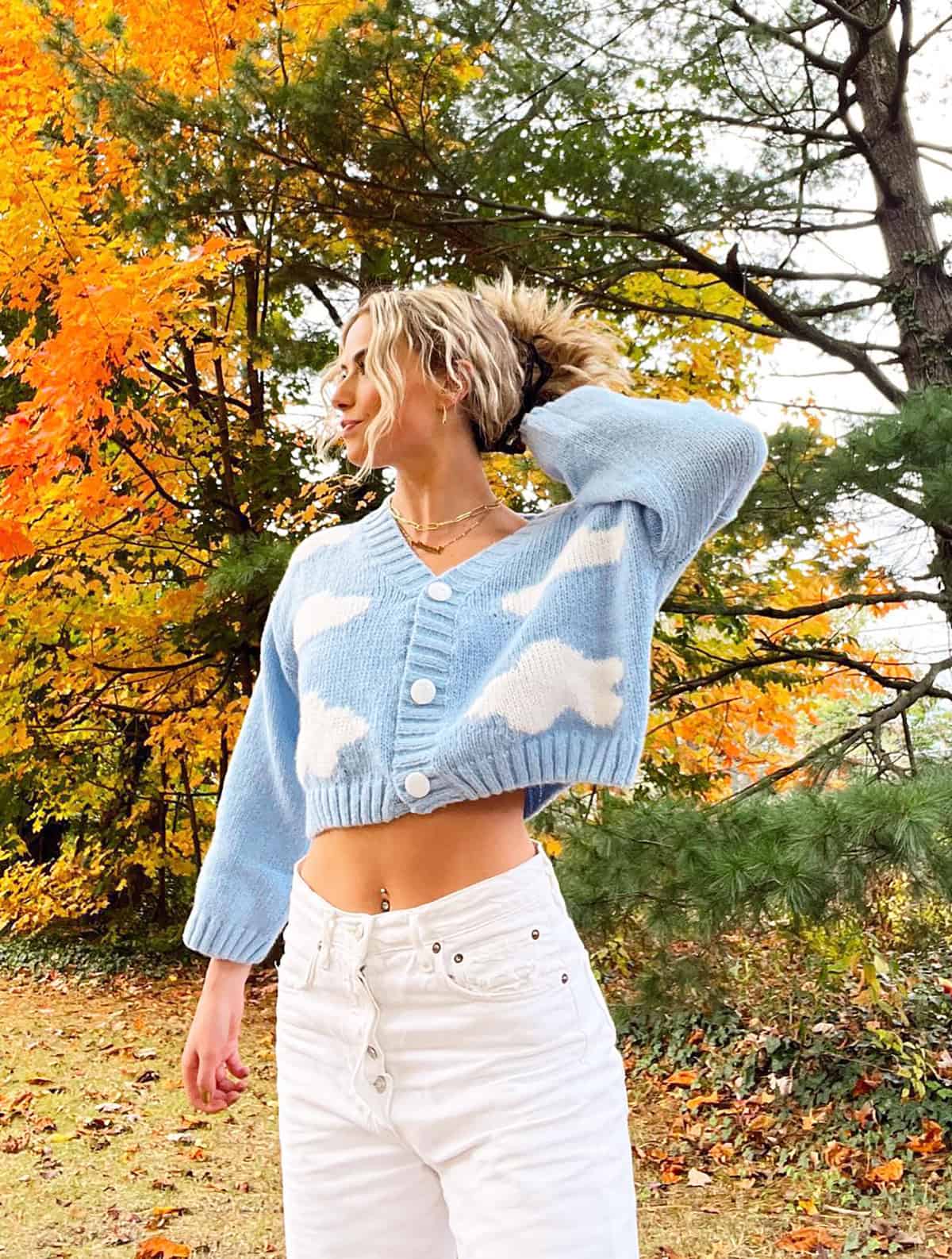 blue cloud cardigan white jeans jeans and sweaters for fall