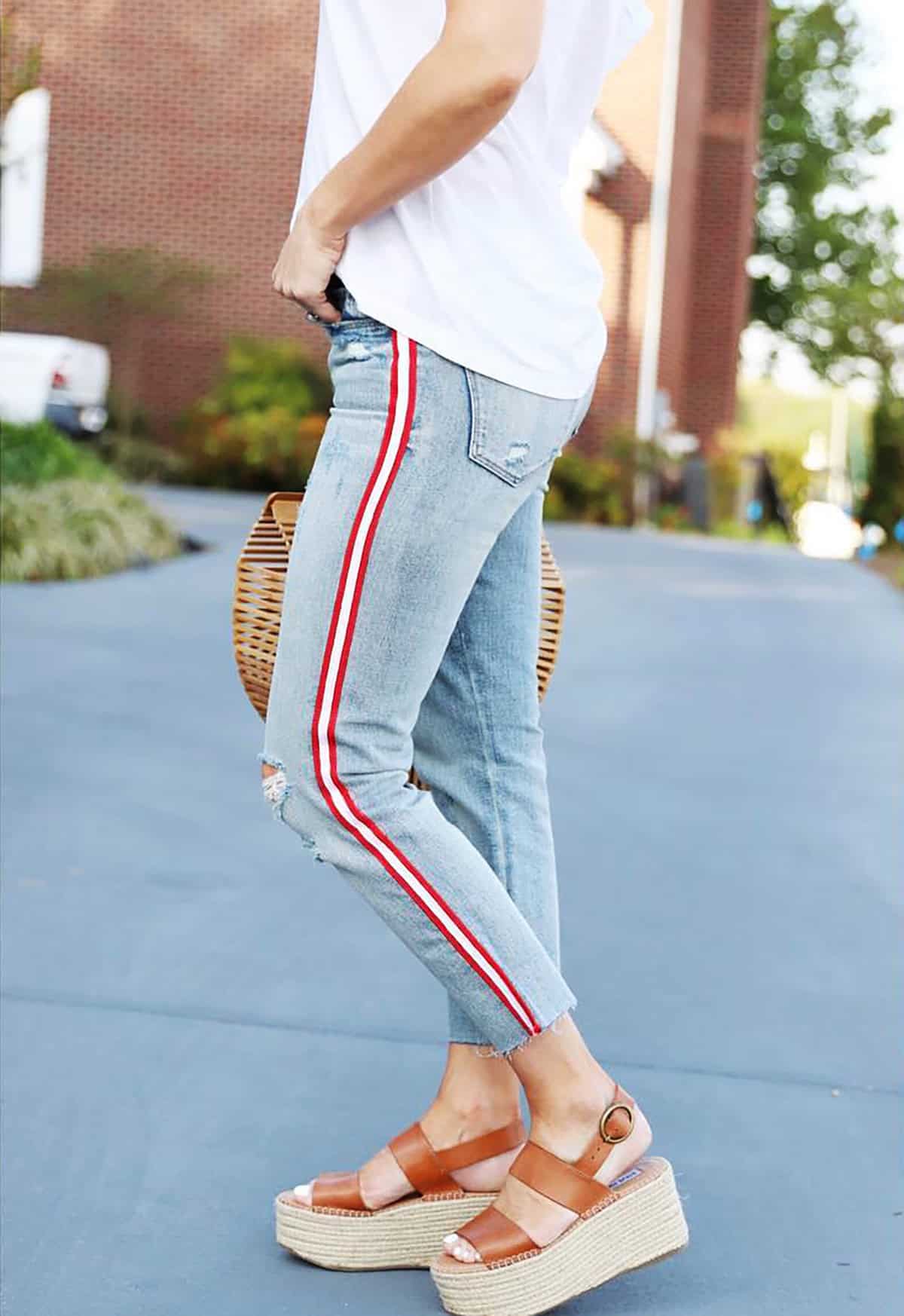 stripe jeans white tee sandals looks for summer
