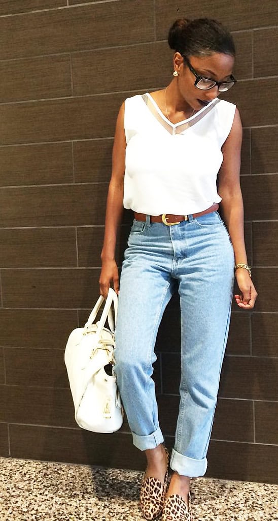 white tank light wash jeans for moms who need easy outfit ideas