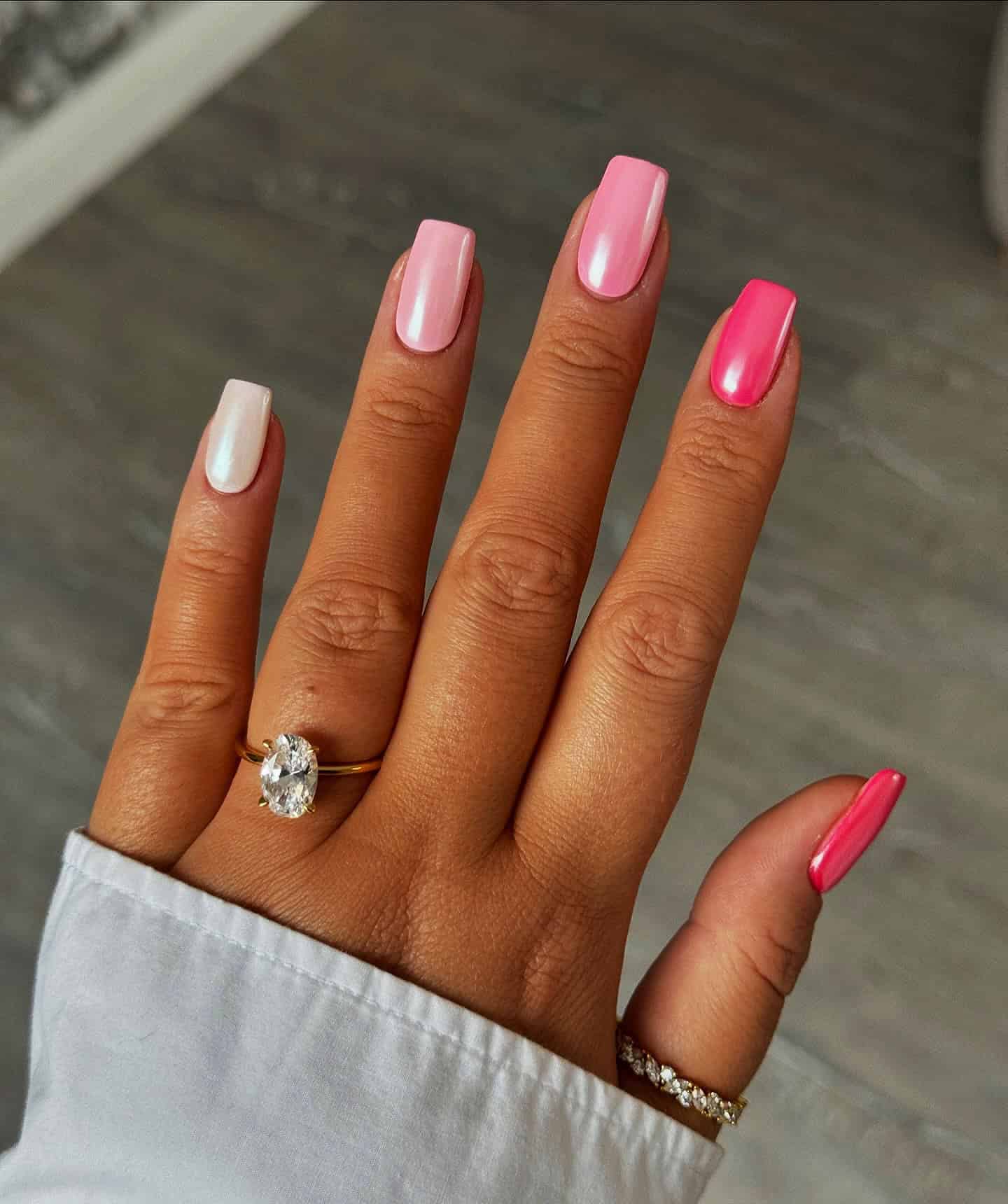 pink chrome nails for summer weddings