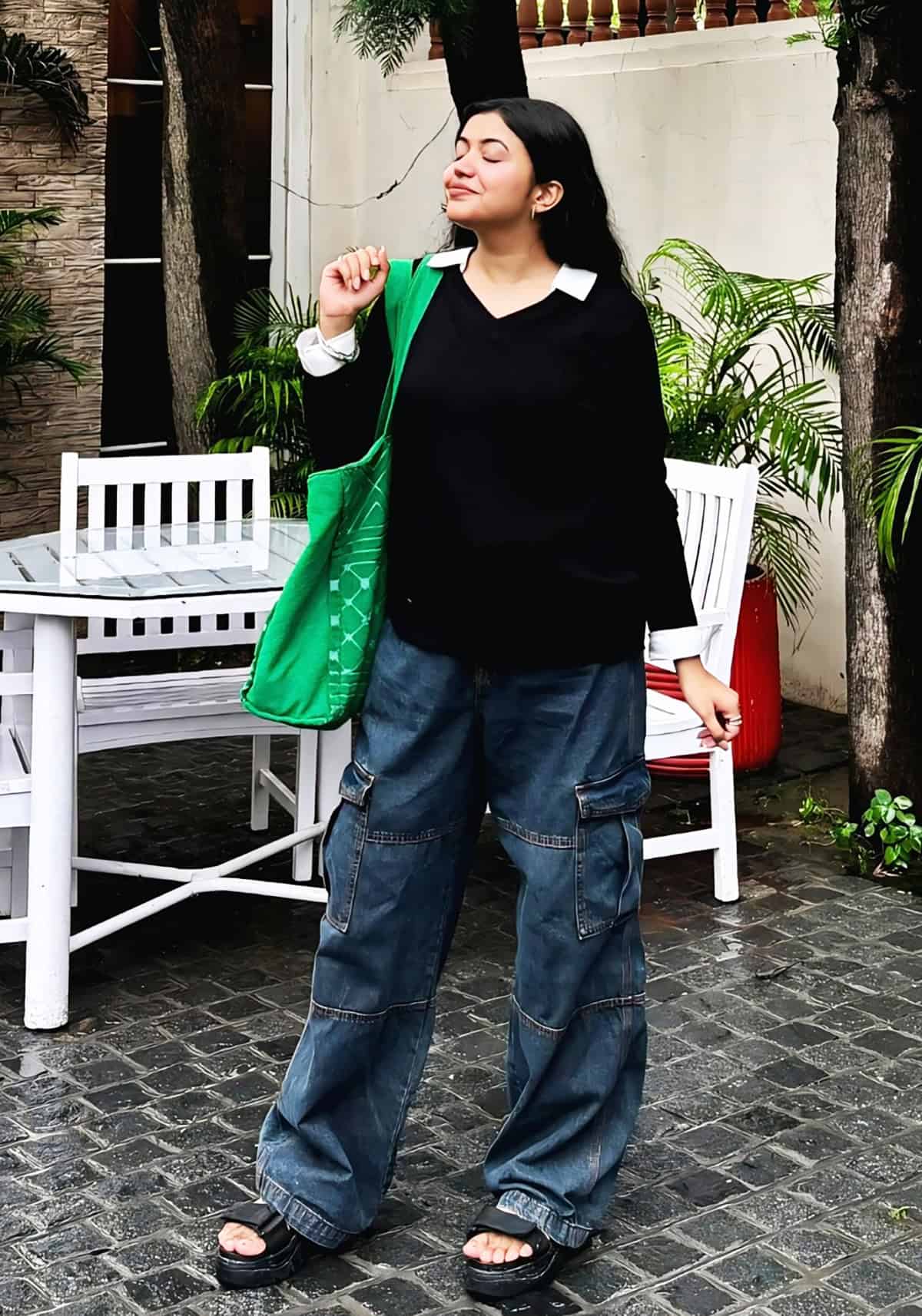 layered top cargo denim jeans looks for summer