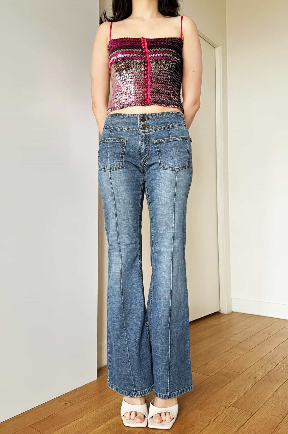 sequin crop low rise flare jeans looks for summer